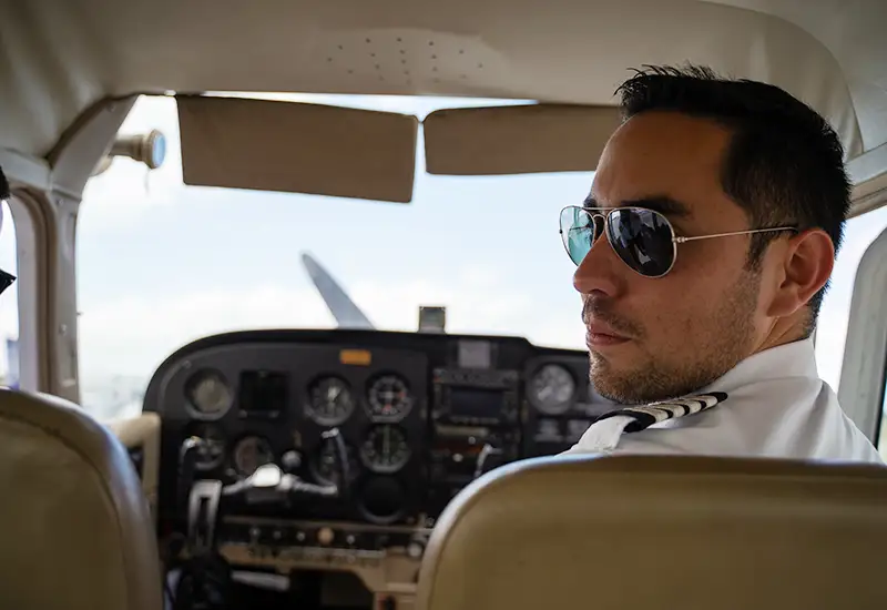 Become a Commerical Pilot